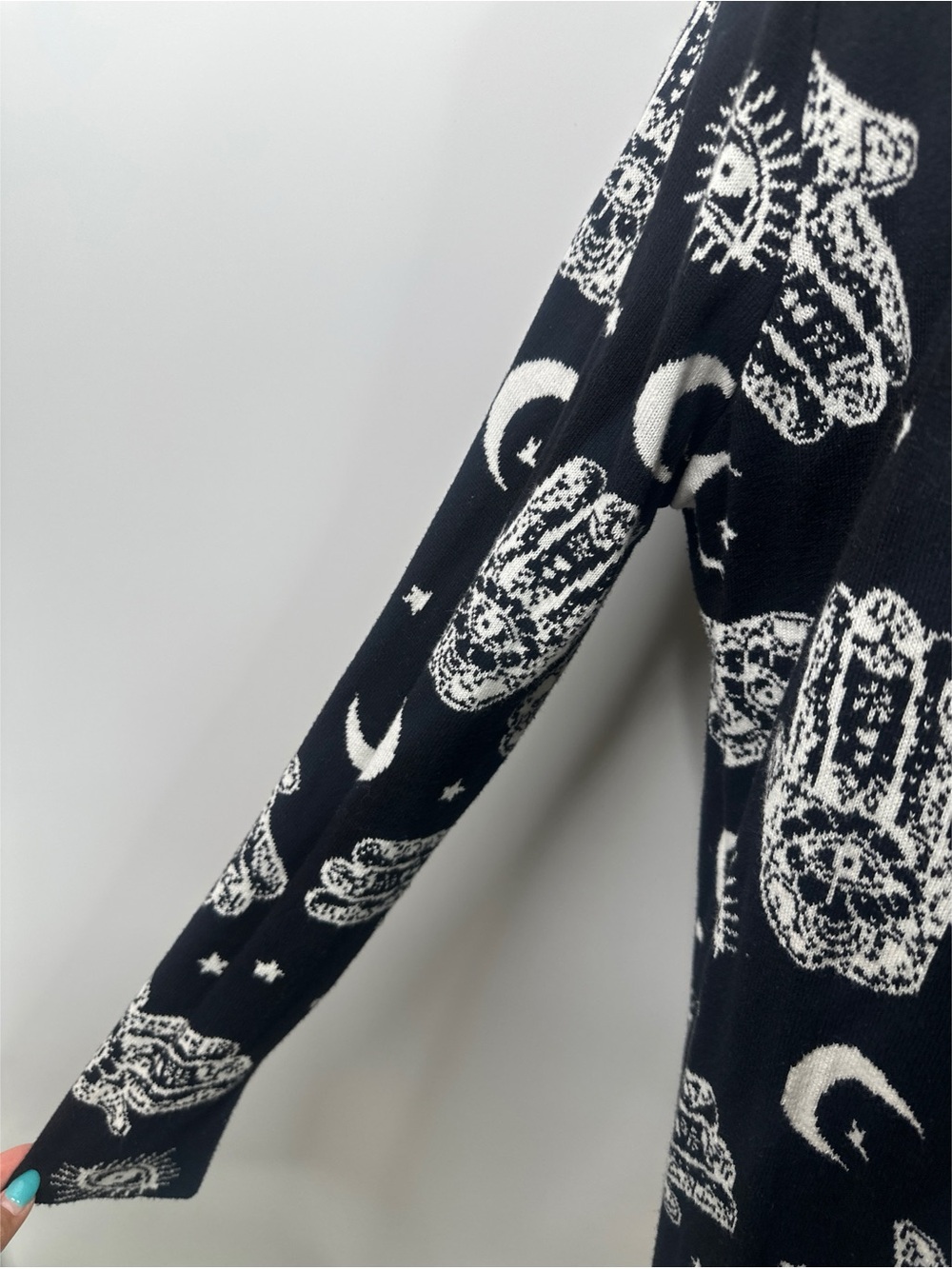 Hot Topic Hamsa Hand Flyaway Open Front Cardigan - Picture 4 of 10